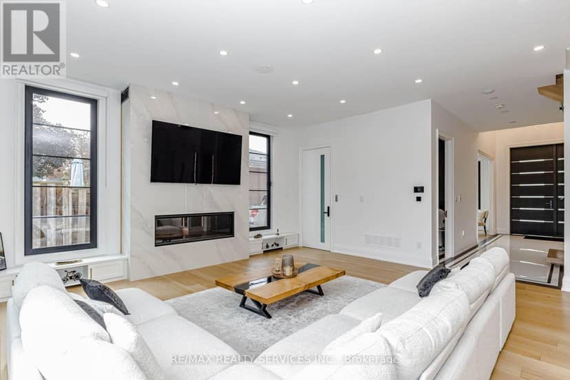 94 Vista Boulevard — photo 12 of 40