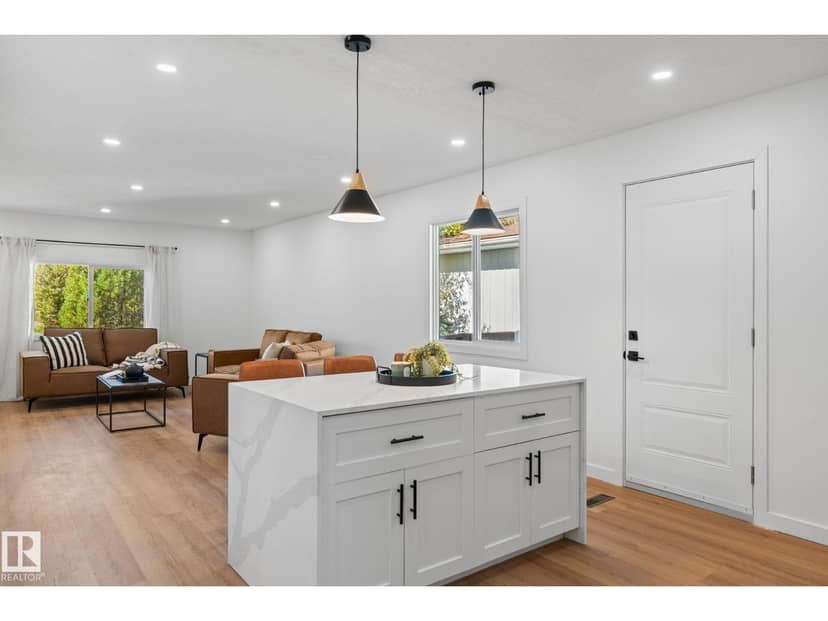 3721 103B Street NW NW — photo 12 of 40