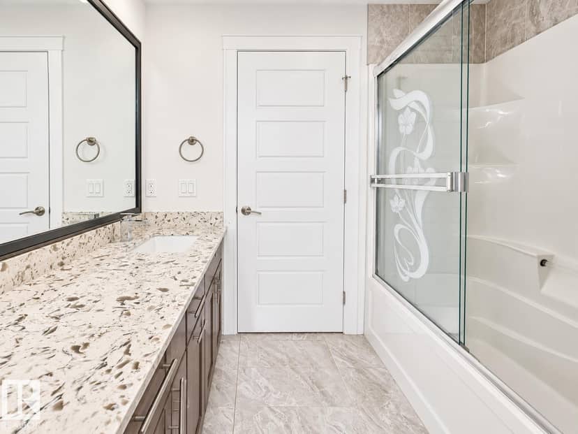5306 55 AV — photo 20 of 32