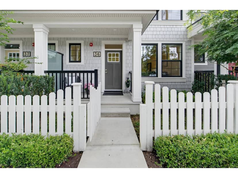 36 9122 KING STREET, Langley