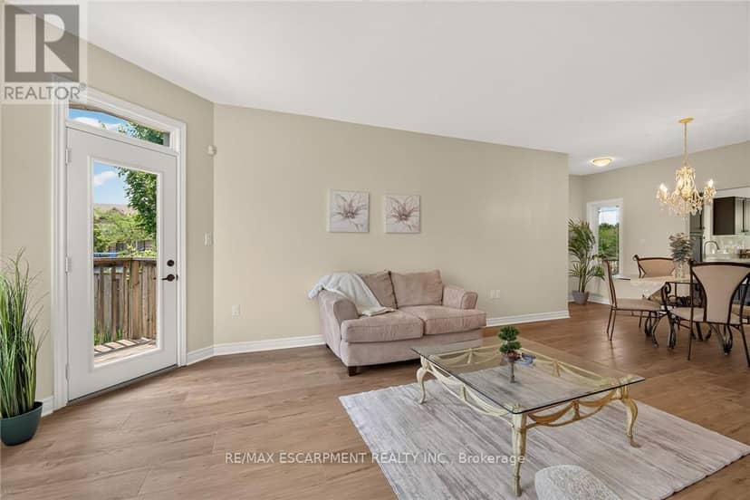 14 Ecker Lane — photo 19 of 40
