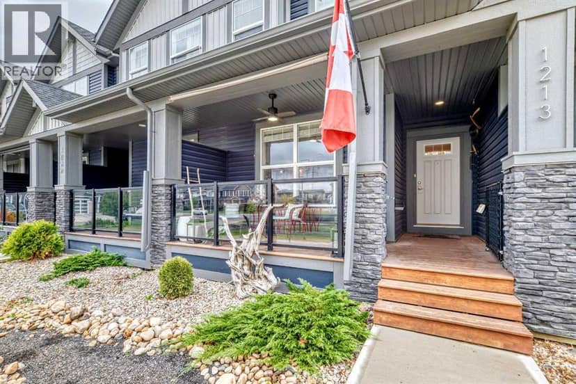 1213 Midpark Lane SW, Airdrie, photo 3