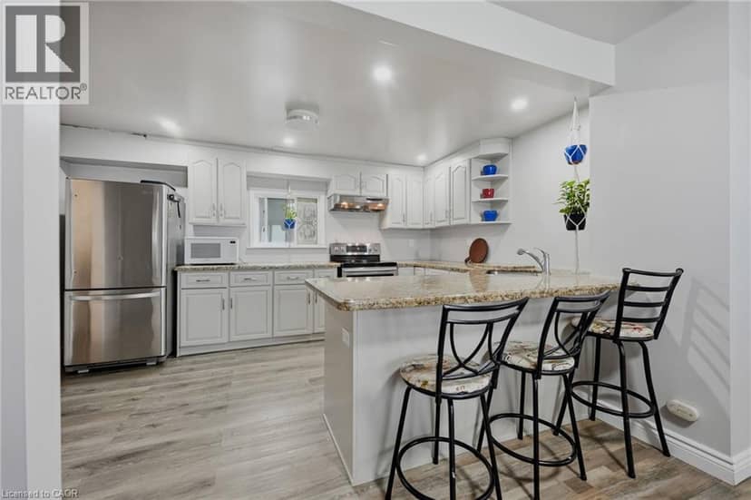 458 DAVIS Street — photo 15 of 40