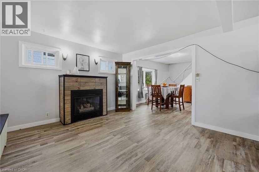 458 DAVIS Street — photo 19 of 40