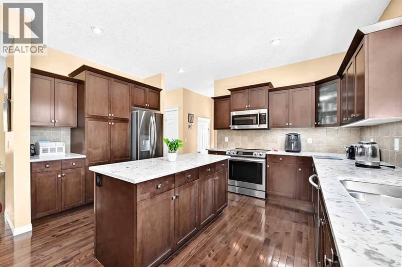 29 Westridge Crescent — photo 14 of 40