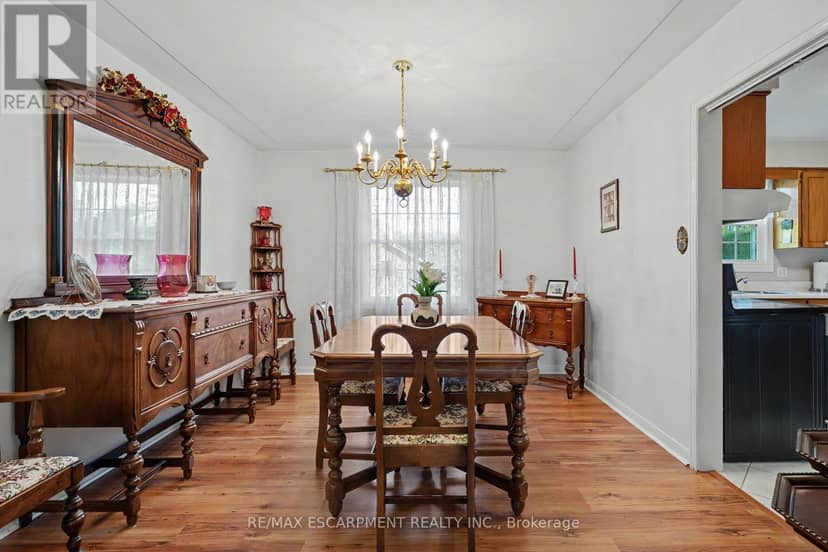71 Margate Avenue — photo 12 of 40
