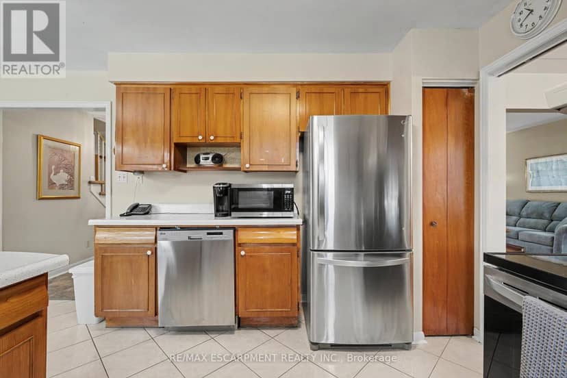 71 Margate Avenue — photo 16 of 40