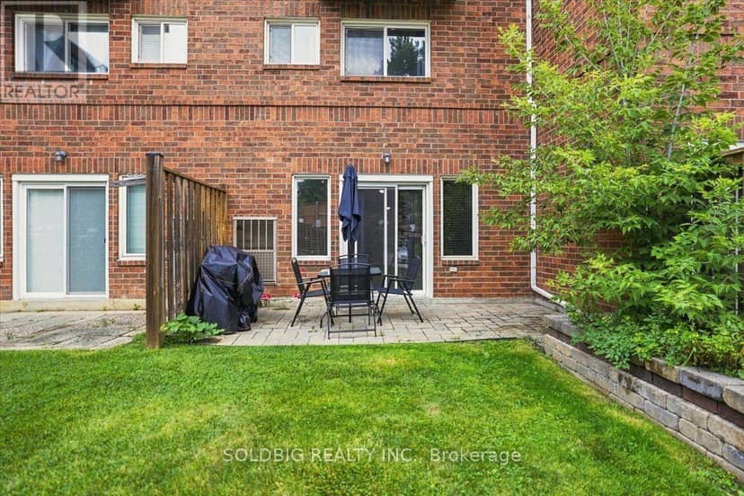 78 - 78 Stewart Maclaren Road — photo 14 of 17
