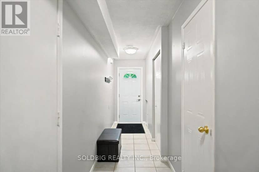 78 - 78 Stewart Maclaren Road, Halton Hills, photo 2