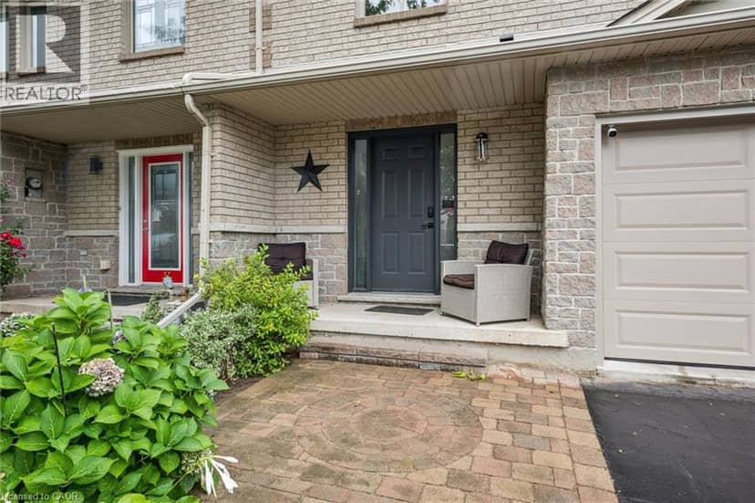1261 STEPHENSON Drive — photo 3 of 35