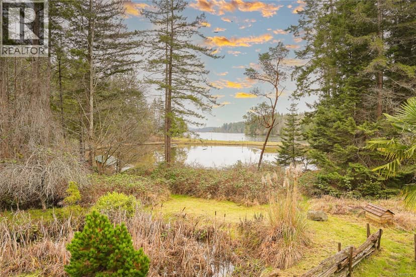 89 Pilkey Point Rd — photo 1 of 40