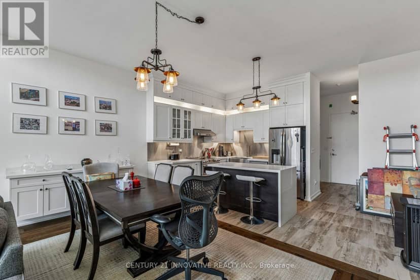 420 - 160 Baldwin St Street — photo 19 of 40