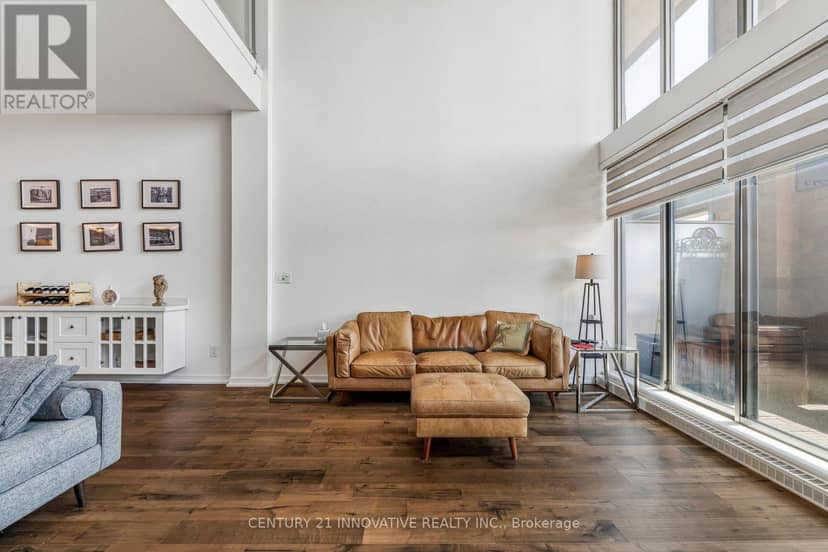 420 - 160 Baldwin St Street — photo 24 of 40
