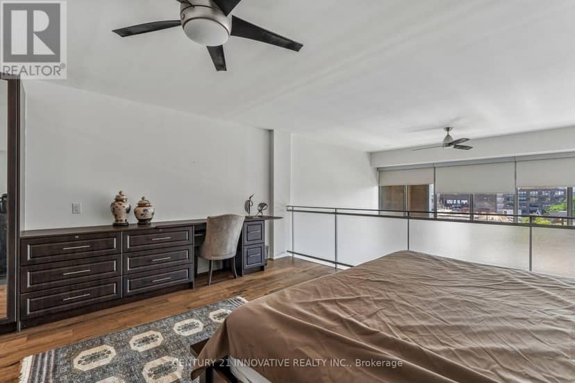 420 - 160 Baldwin St Street — photo 33 of 40