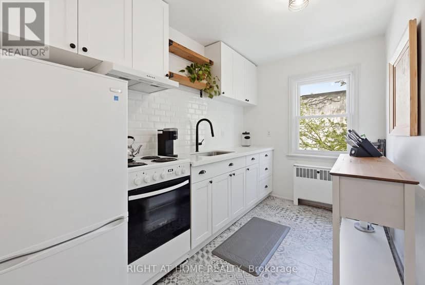 28 - 137 Emerald Street S, Hamilton, photo 5