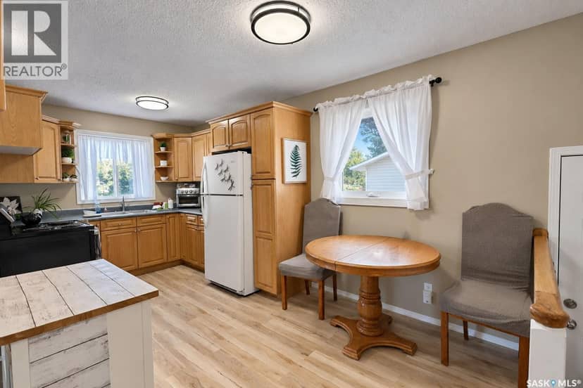 131 McIntosh DRIVE — photo 15 of 38