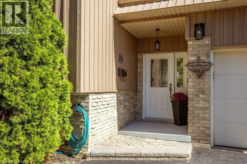 32 BEECHWOOD Avenue, Brantford, photo 3