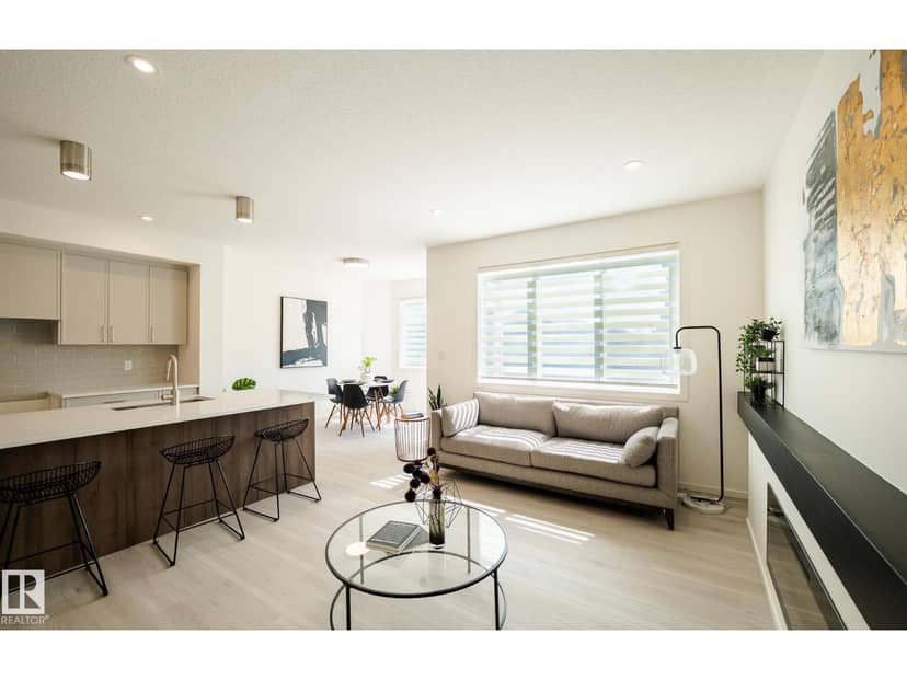 7709 174A AV NW, Edmonton, photo 2