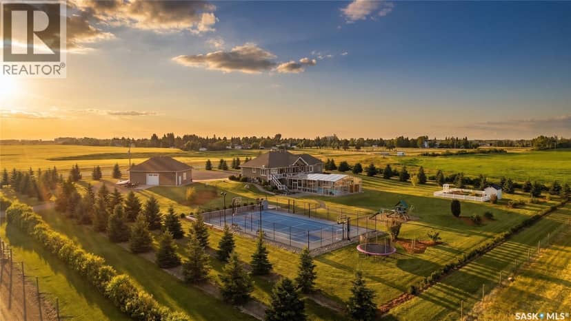 Luxury Vibank Acreage - 13.95 Acres. — photo 3 of 40
