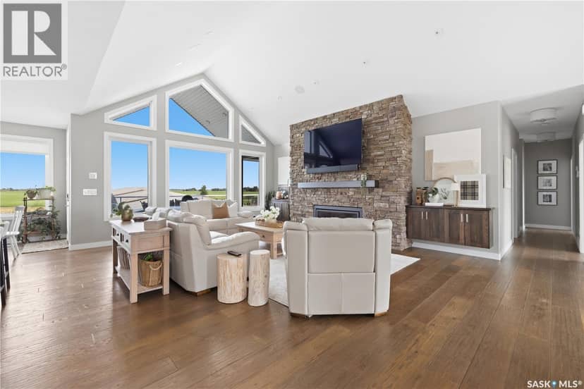 Luxury Vibank Acreage - 13.95 Acres. — photo 17 of 40