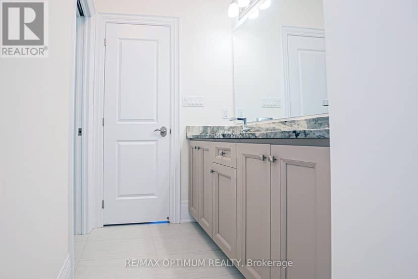 53 Kinburn Crescent — photo 24 of 36