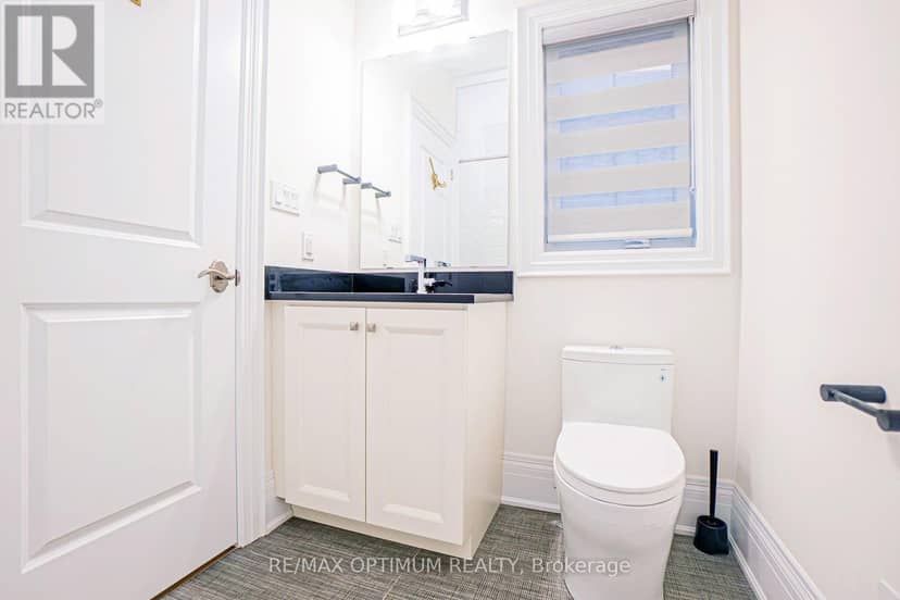 53 Kinburn Crescent — photo 29 of 36