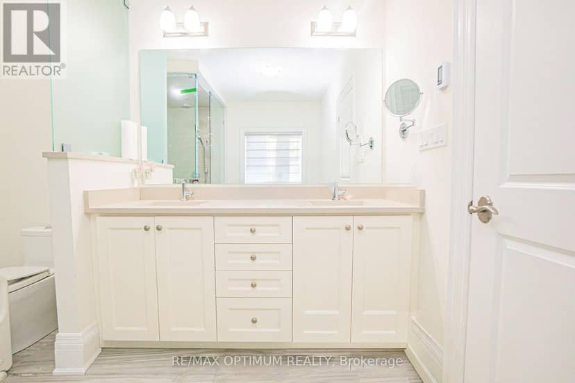 53 Kinburn Crescent — photo 19 of 36