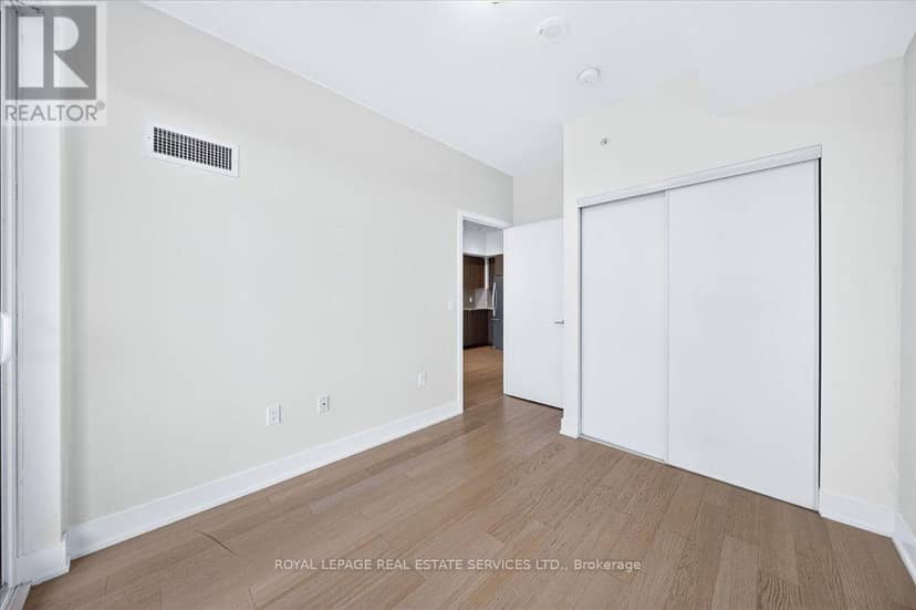 2615 - 30 Shore Breeze Drive — photo 30 of 40