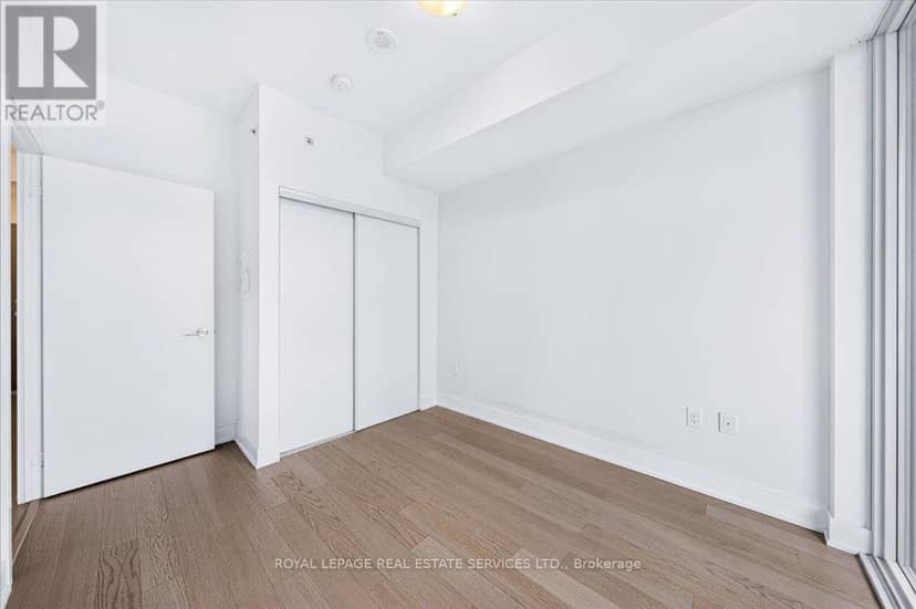 2615 - 30 Shore Breeze Drive — photo 31 of 40