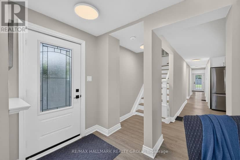 241 Lewis Street E, Edwardsburgh/Cardinal, photo 2