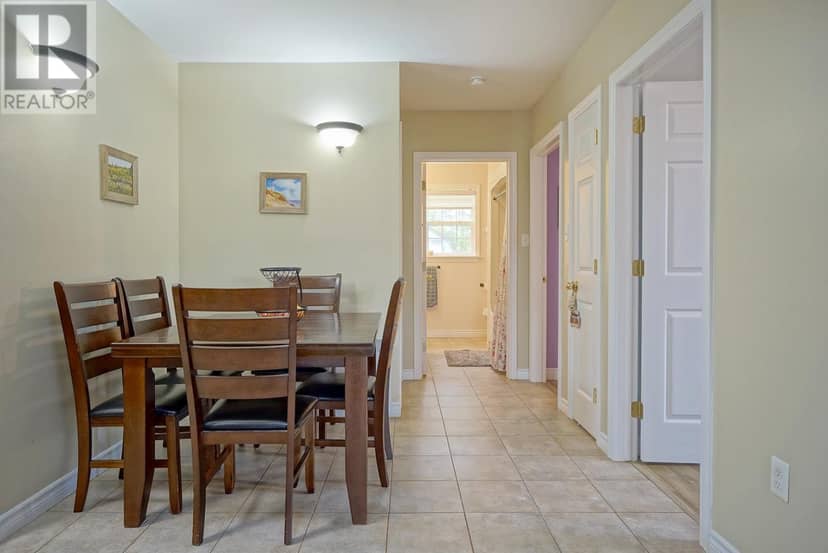 23 Heatherway Drive — photo 15 of 31