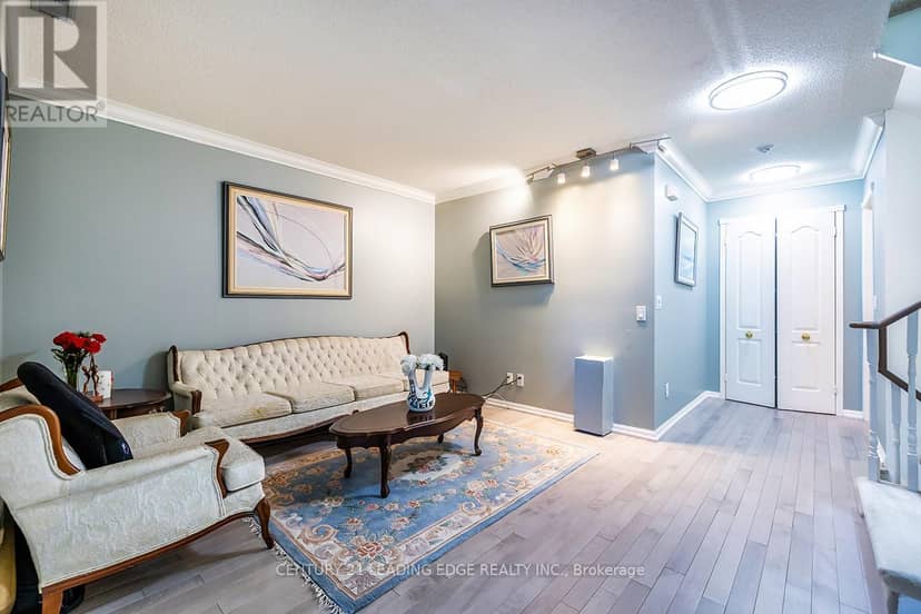 621 - 1400 The Esplanade Drive N — photo 17 of 34