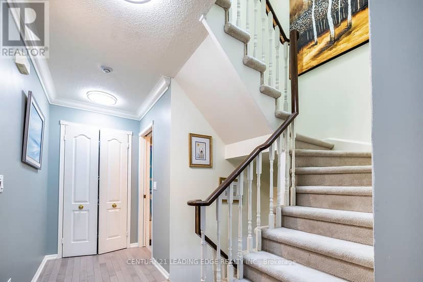 621 - 1400 The Esplanade Drive N — photo 19 of 34
