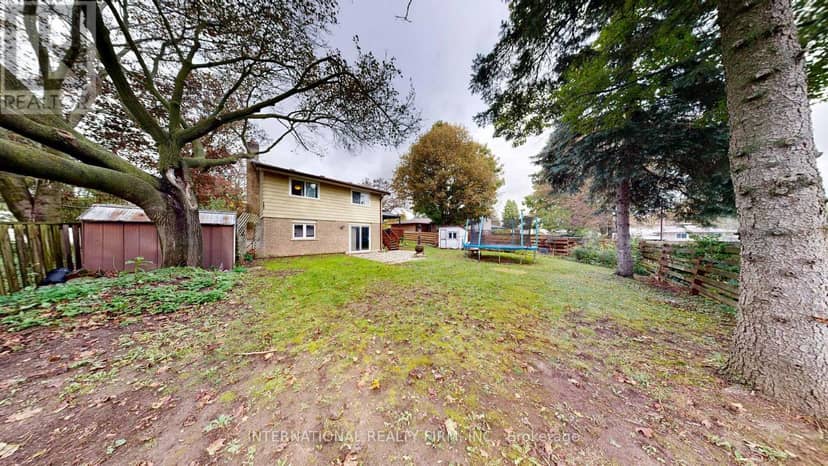 9 Vaughan Avenue — photo 18 of 23