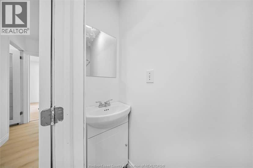 1341 Arncliffe Pl — photo 10 of 31