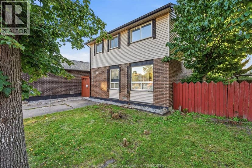 1341 Arncliffe Pl — photo 2 of 31