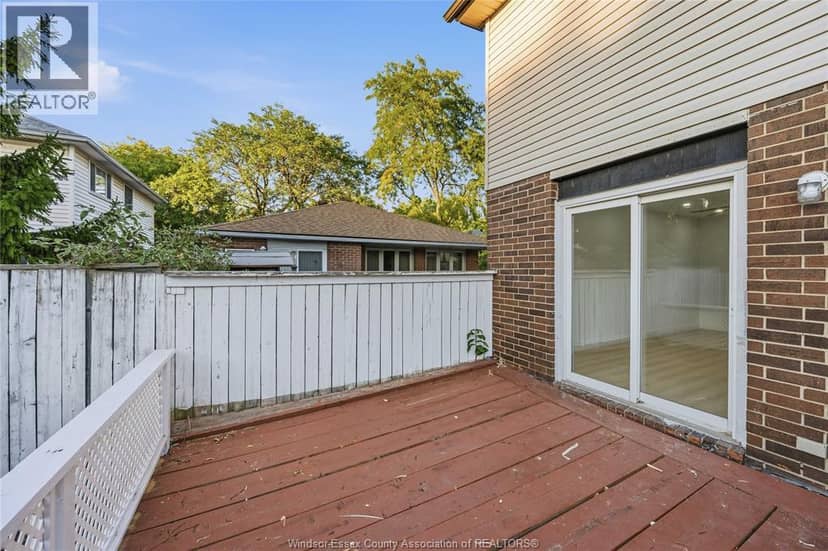 1341 Arncliffe Pl — photo 8 of 31