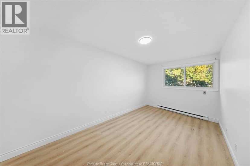 1341 Arncliffe Pl — photo 19 of 31