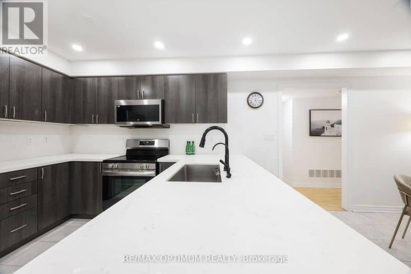 160 - 200 Veterans Drive — photo 2 of 37