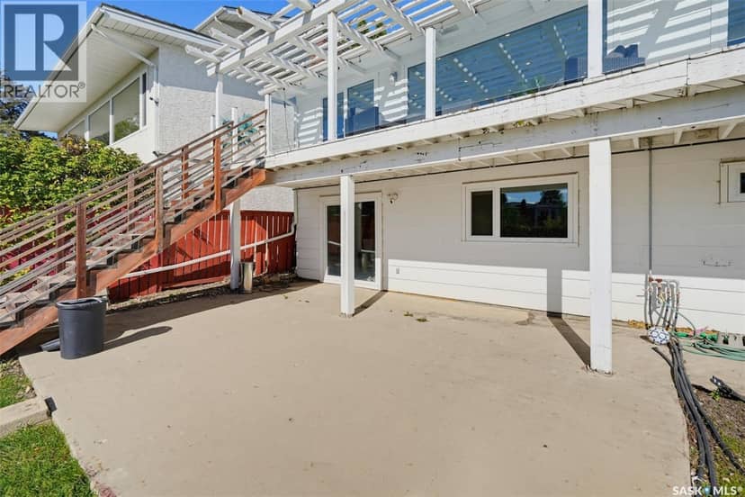 25 Capilano Drive — photo 35 of 40