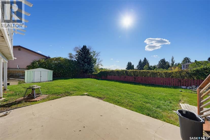 25 Capilano Drive — photo 34 of 40