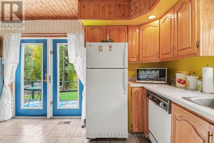 139 Port Elmsley Road — photo 12 of 40