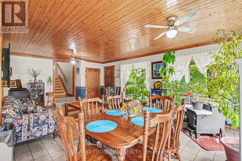 139 Port Elmsley Road — photo 9 of 40