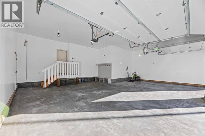 38 Viceroy Crescent — photo 37 of 40