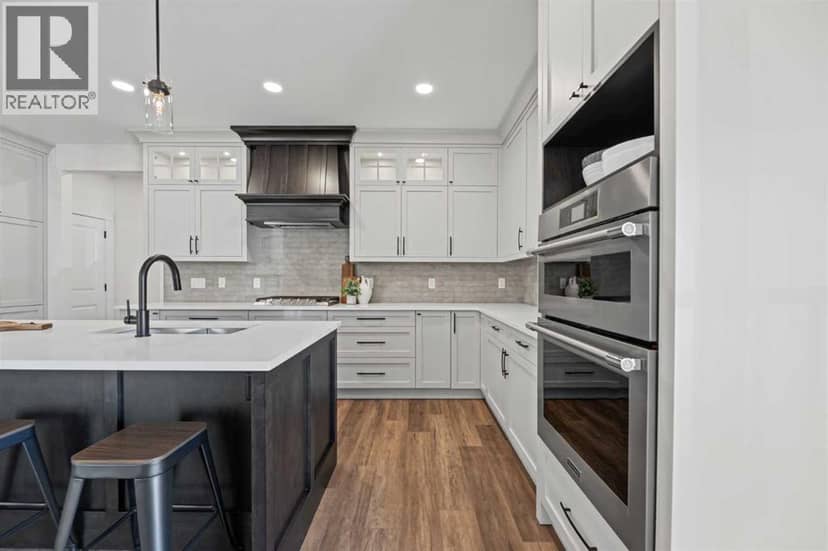 38 Viceroy Crescent — photo 14 of 40
