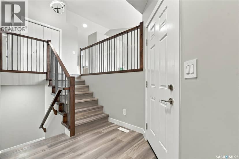 246 Sutter PLACE — photo 2 of 40