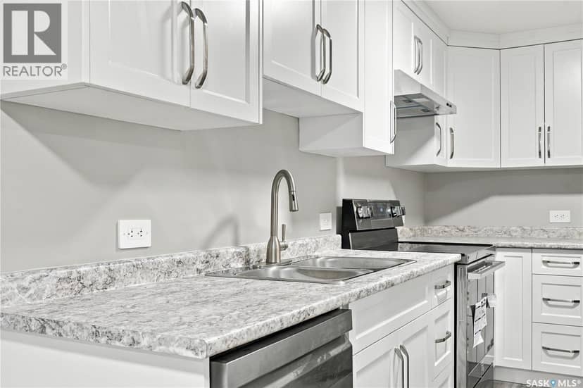 246 Sutter PLACE — photo 31 of 40