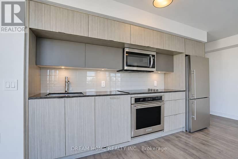 1622 - 585 Bloor Street E — photo 27 of 40