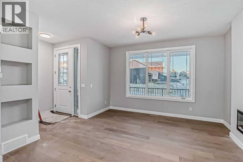 55 Agate Road, Cochrane, photo 2