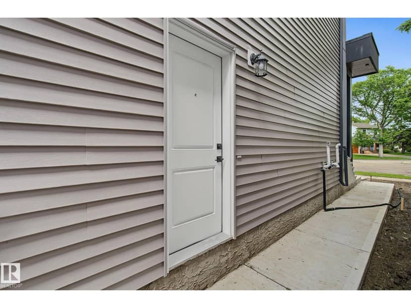 7603 92 AV NW — photo 9 of 40